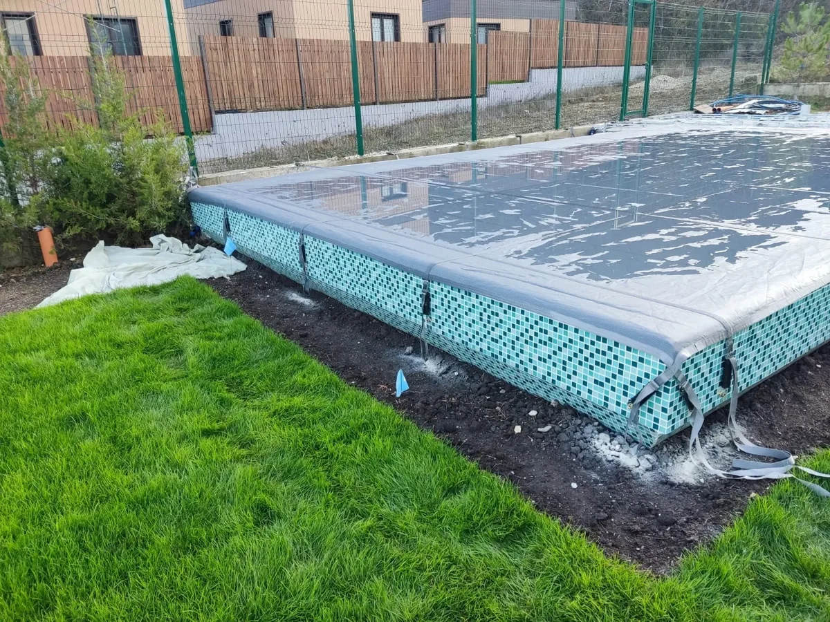 Батутное покрывало на бассейне в Волгограде